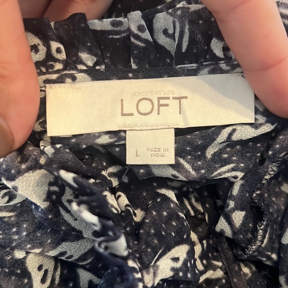 LOFT Women’s Blue Butterfly Print Sheer Ruffle Tie Neck Blouse Size L - Picture 3 of 4